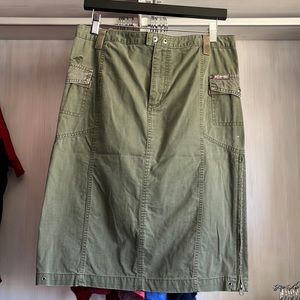 Columbia Olive Green cargo skirt